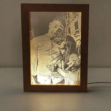 Carica l'immagine nel visualizzatore di Gallery, Cornice con foto - Ilmioplexiglass