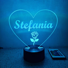 Carica l'immagine nel visualizzatore di Gallery, Cuore con nome e rosa