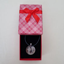 Carica l'immagine nel visualizzatore di Gallery, Foto ciondolo rotondo Ilmioplexiglass